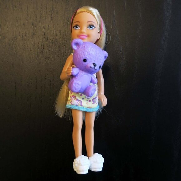 Barbie Club Chelsea Bedtime Playset Doll & Purple Bear - Picture 2 of 4